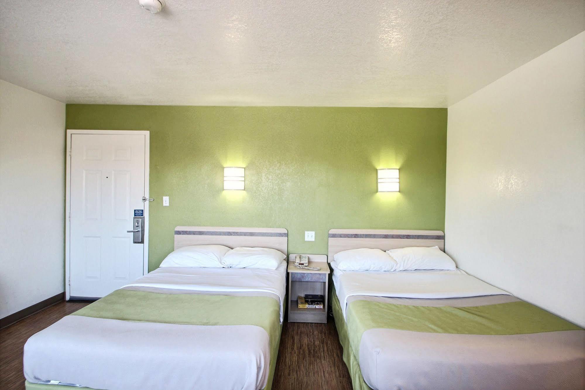 Motel 6 Milwaukee West - Brookfield Exteriér fotografie