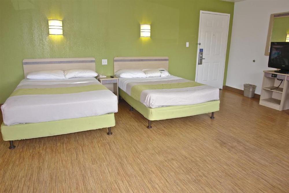 Motel 6 Milwaukee West - Brookfield Pokoj fotografie