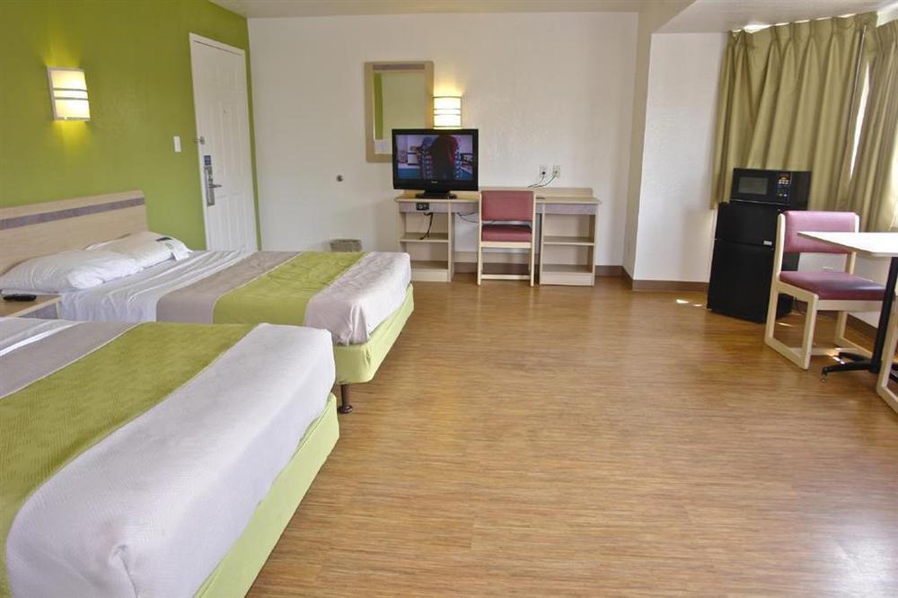 Motel 6 Milwaukee West - Brookfield Pokoj fotografie